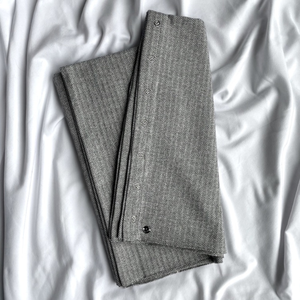 Lululemon Ghost Herringbone Vinyasa Scarf *rare
